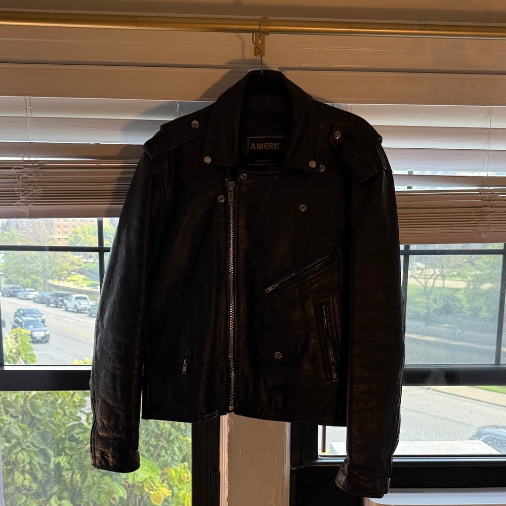Vintage American Top Genuine Leather Motorcycle Jacket (Size Medium)